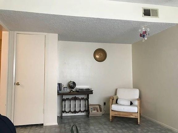 2nd image of 906 Eden Crest Dr