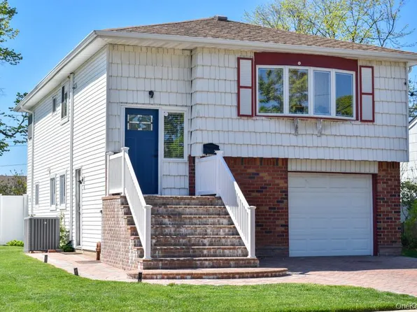 2800 Genessee Street, North Bellmore, NY 11710