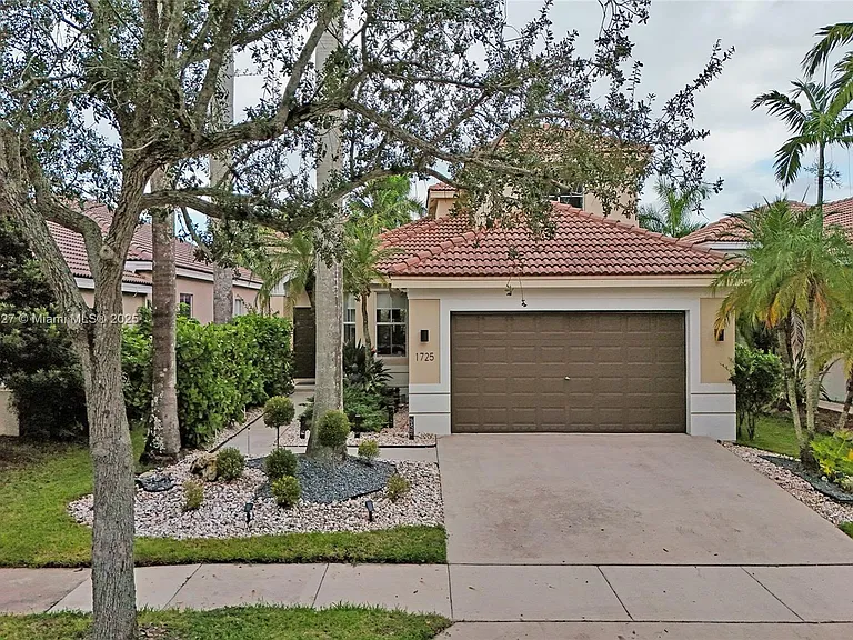 1725 Winterberry Ln — Photo 71