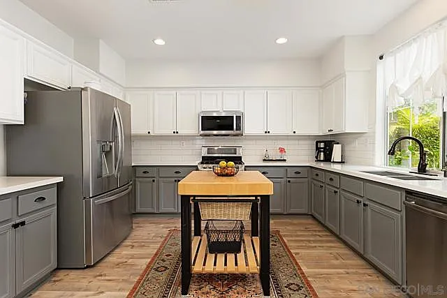 1058 Bells Dr — Photo 17