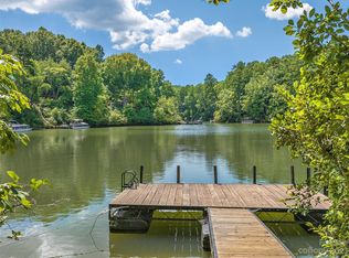 17 S Cove Rd, Mill Spring, NC 28756