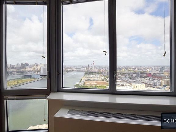 2nd image of 4545 Center Blvd #3507