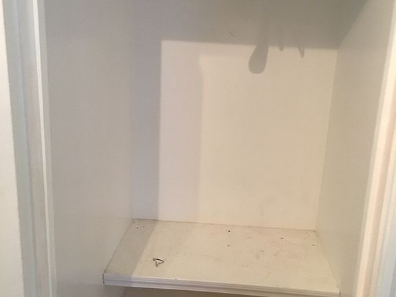 2nd image of 6428 N Francisco Ave Unit 2B