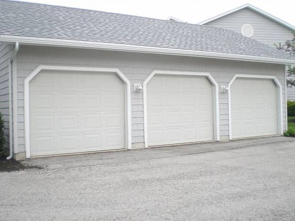 3rd image of 10654 E Bayshore Building 13