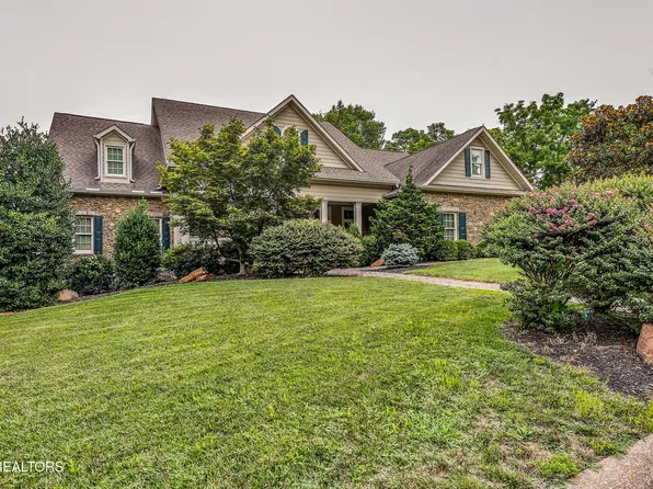 45 Riverside Dr, Oak Ridge, TN 37830