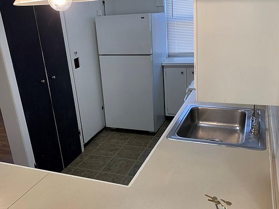 4th image of 12231 Clifton Blvd #5