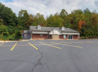 3404 New Castle Rd, Lowellville, OH 44436