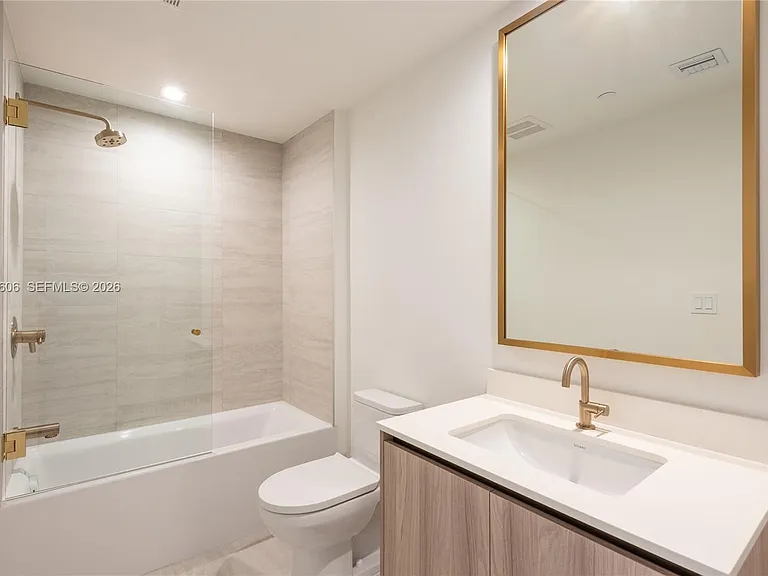 77 SE 5th St #1813 — Photo 11