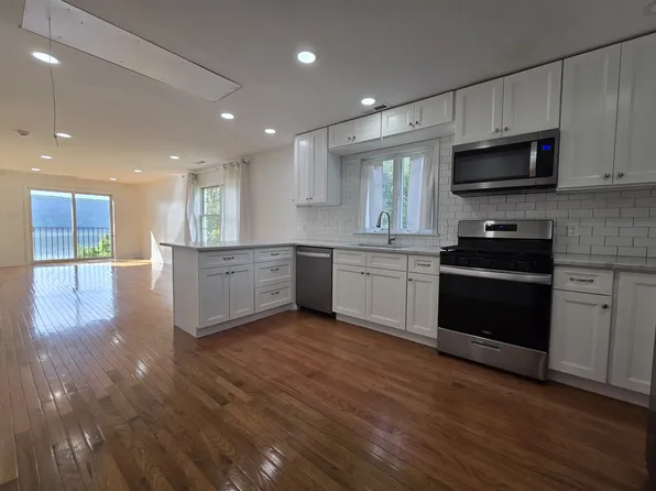 727 Warburton Ave Floor 3, Yonkers, NY 10701