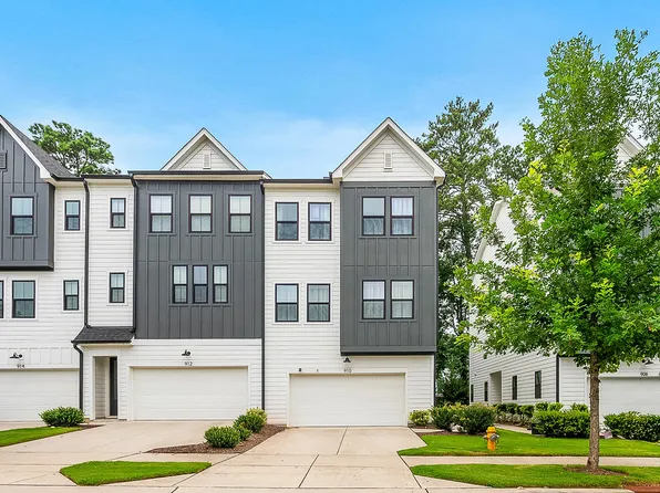 910 Waterside View Dr, Raleigh, NC 27606