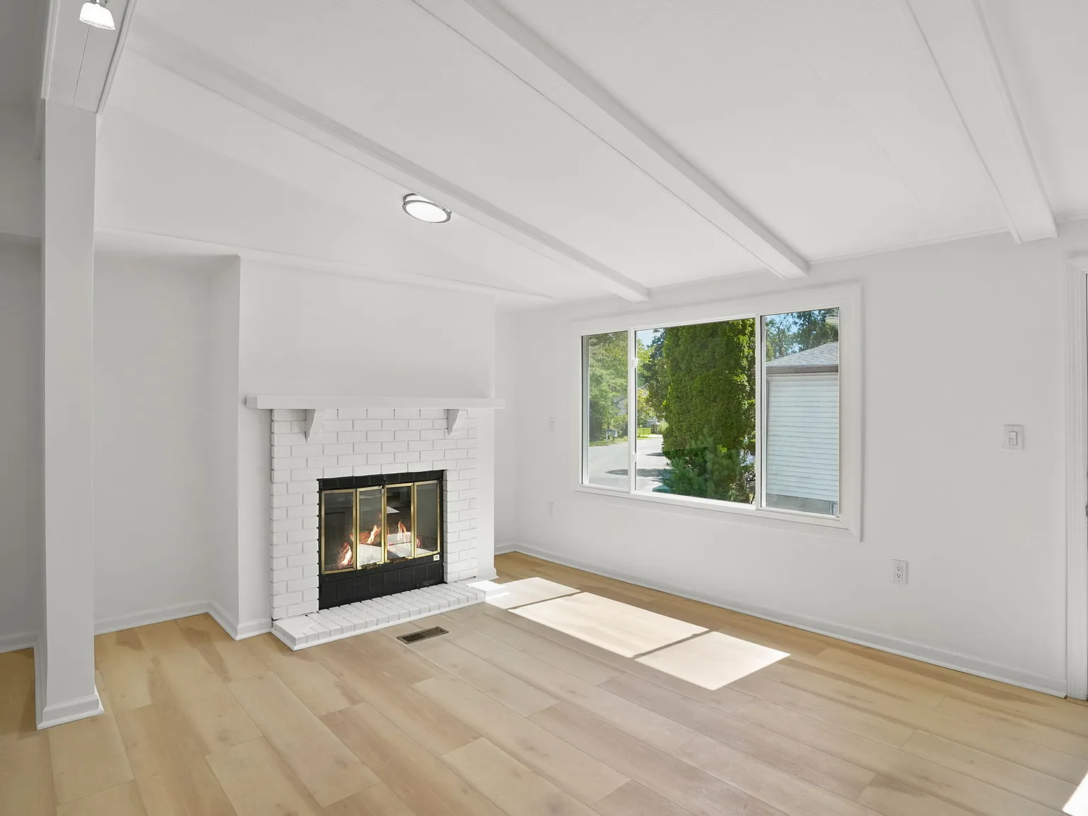 9 Crescent Park Road - 1 — Photo 4