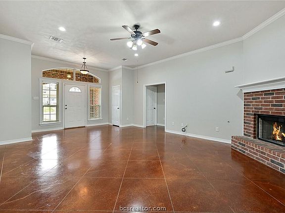 3rd image of 1507 Bluefield Ct