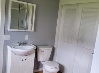 393 N Eagle Island Rd, Kankakee, IL 60901