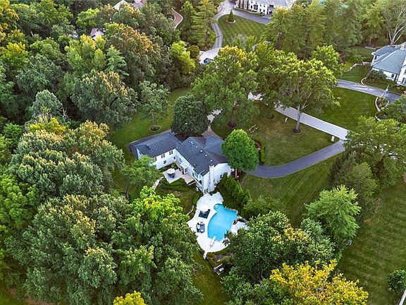 4th image of 34 Somerset Downs Dr
