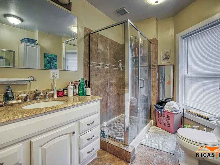 245 Collins Ave — Photo 19