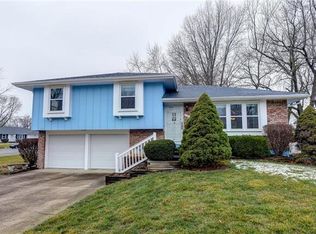 11922 Armitage Dr, Grandview, MO 64030