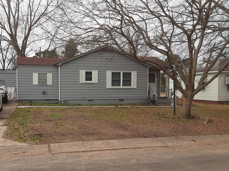 1st image of 8 Quillen Ave