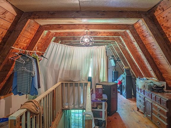 20th image of 156 Tracy Rd