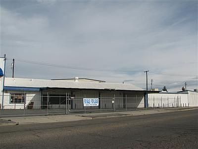 2nd image of 200 E 19th St