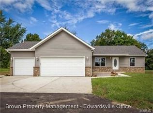 131 Troy Rd, Collinsville, IL 62234