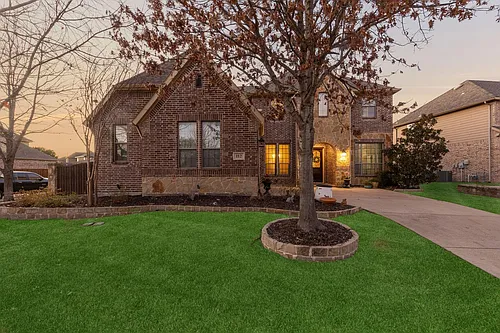 112 Chatfield Dr Photo 1