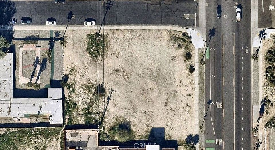 2nd image of 2 Palm Dr #3