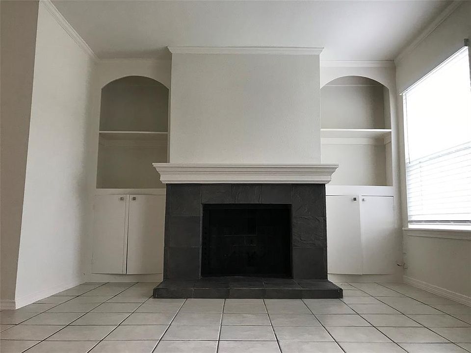 1st image of 744 Memorial Mews St #2