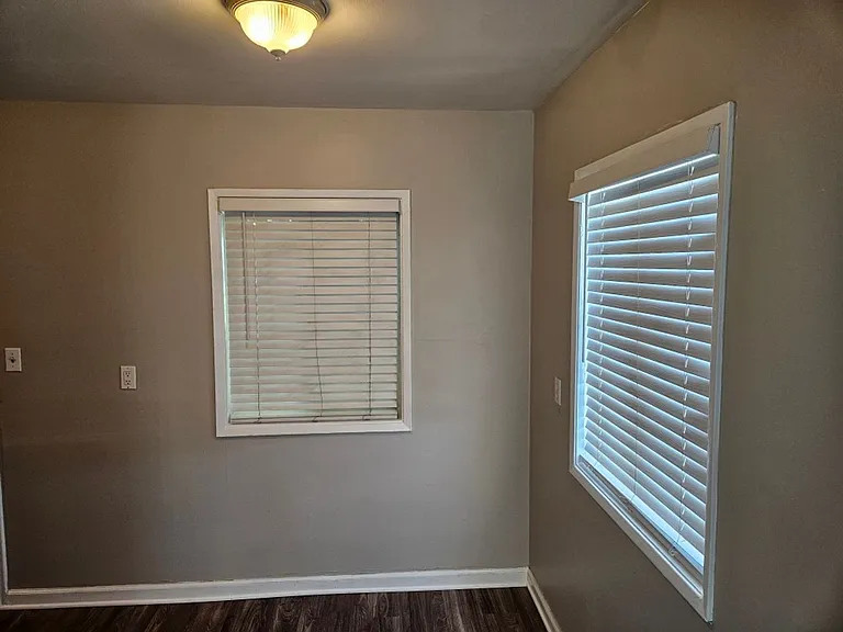 **.5218-5224 Imperial Ave. — Photo 6