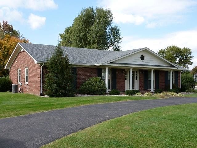 1st image of 18 Circle Crest Dr