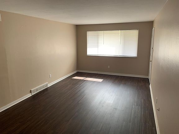 2nd image of 10165 Chaucer Ave APT 4