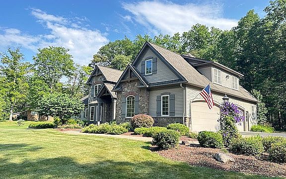 4th image of 8291 Cloveridge Rd