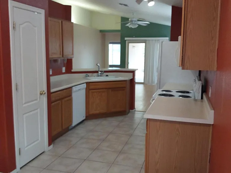 7634 W August Moon Pl — Photo 6