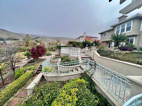 4th image of 47592 Avalon Heights Ter
