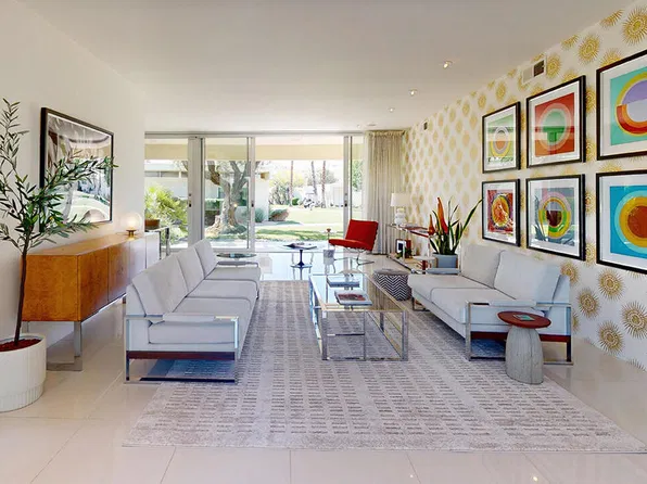 318 Desert Lakes Dr, Palm Springs, CA 92264