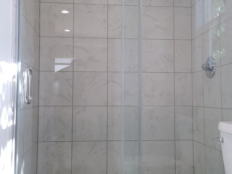 1st image of 836 Wright Ave #836