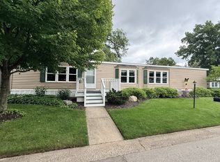 5318 Meadowmoor Dr NE #45, Belmont, MI 49306