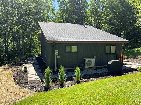4th image of N4857 Oak Valley Ln