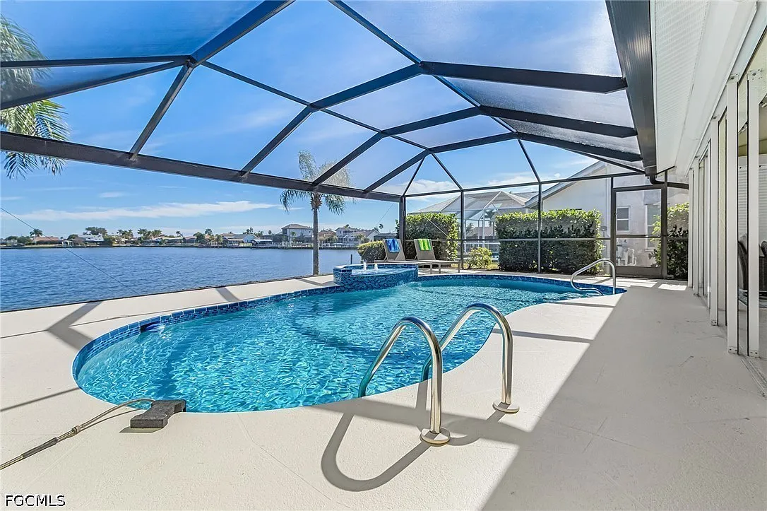 3 bed, 2.5 bath, 1767 sqft, $10,200 — Photo 1
