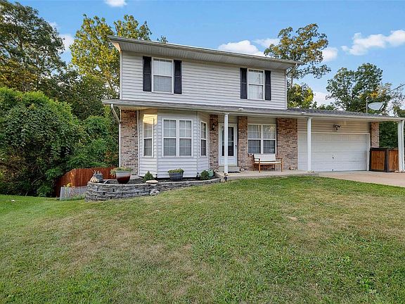 2nd image of 5501 White Oak Ln