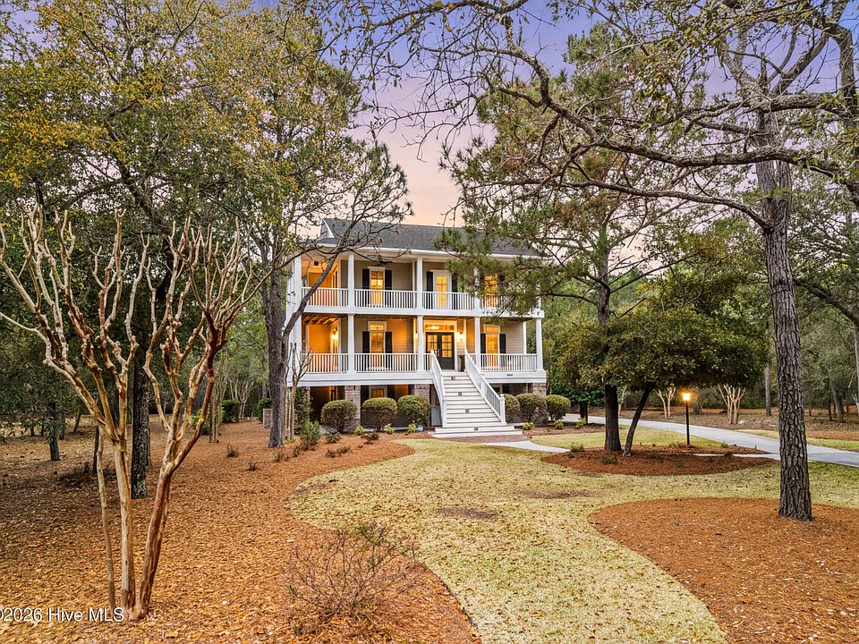 1st image of 646 Loreauville Drive SW