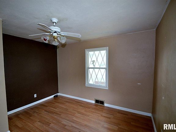 4th image of 1030 S Gomo St