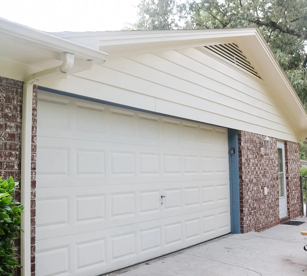 809 Windsor Rd — Photo 4