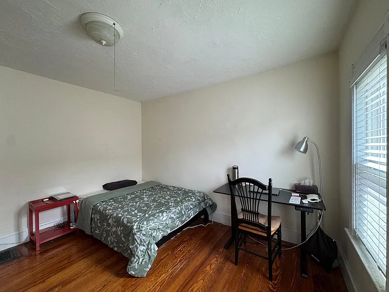 Willow Ave — Photo 4