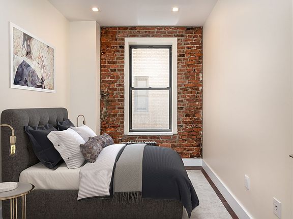 5th image of 921 Washington Ave #856