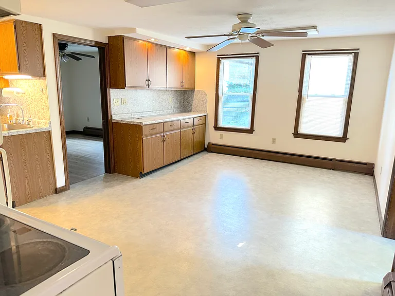 22 Kossuth St #101 — Photo 4