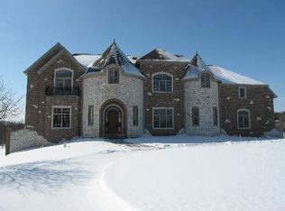6750 Lakeridge Dr, Long Grove, IL