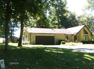 1363 Heron Dr W, New Palestine, IN 46163