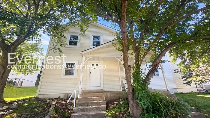 1311 E 123rd Ter #A