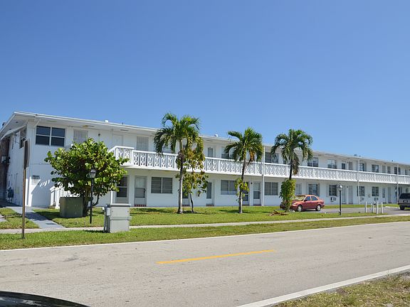 3rd image of 55 NW 204th St #23