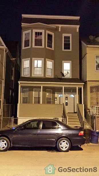 2nd image of 647 Franklin St